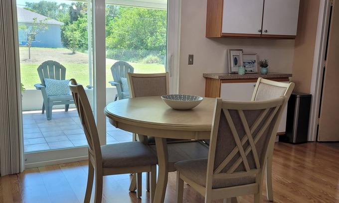 Port Charlotte House | 3 bedroom, Close to many restaurants