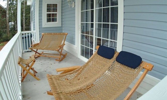 Ash Cottage | 3 Bedroom Cottage with covered parking
