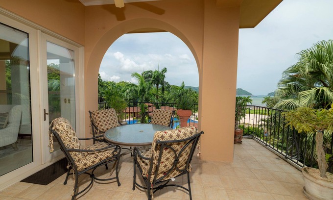 Herradura Condo | 3 Bedroom Condo with Beach Club & Ocean Views