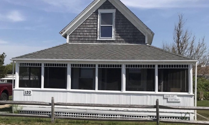 Wellfleet Cottage | 3 Bedroom Cottage by the Harbor (1667)