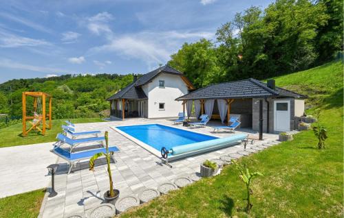 Krapina-Zagorje House | 3 Bedroom Cozy Home In Vrtnjakovec