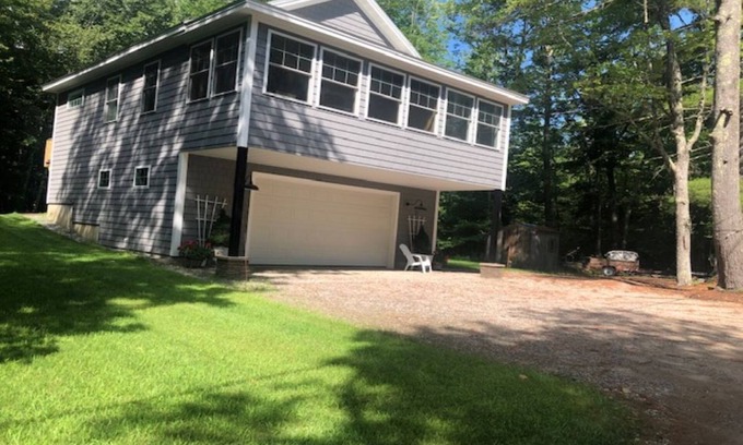 Raymond House | 3 Bedroom Cozy Vacation Home on Beautiful Panther Pond in Raymond, Maine