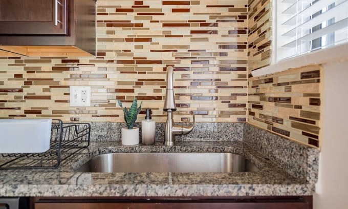 Avondale Apartment | 3-Bedroom Gem Apt with In-Unit Laundry