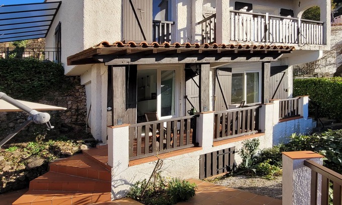Laroque-des-Alberes House | 3 bedroom holiday home Mountains & Sea: 2-7 pers., great view, pool, tennis