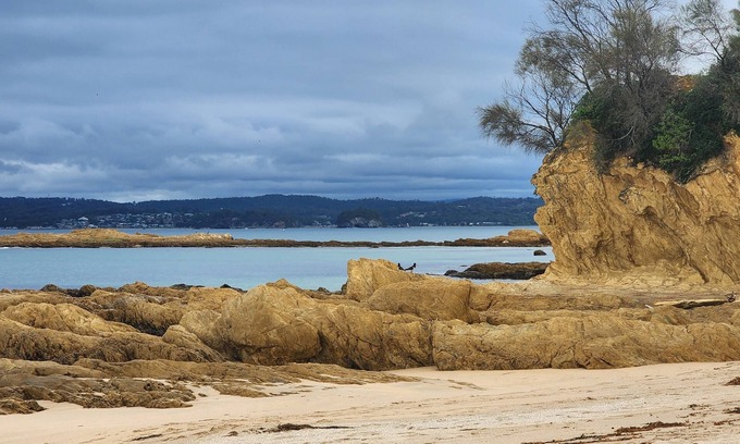 Maloneys Beach House | 3 bedroom home in walking distance to the beach and south coast walking track.