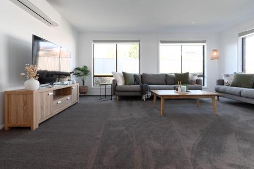 Prospect Vale House | 3 Bedroom Home: Parking & WiFi