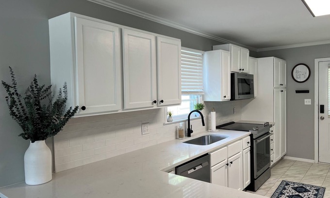 Anderson House | 3-bedroom house in Anderson close to Lake Hartwell and downtown Anderson