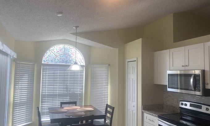 Fairvilla House | 3-bedroom house in awesome Orlando with AC, WiFi