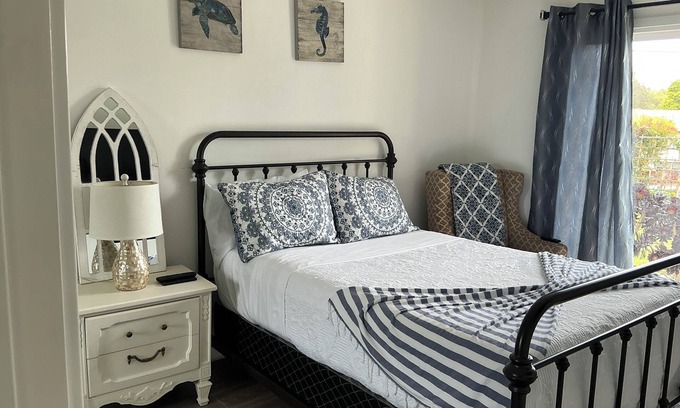 Ventura House | 3-bedroom house in charming Ventura close from freeways and beaches