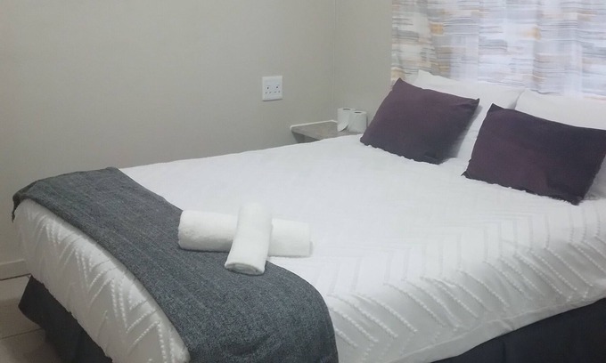 Doonside House | 3-bedroom house in doonside amanzimtoti Kingsburgh with WiFi