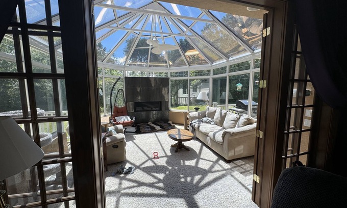 Green Bay House | 3-bedroom house in Green Bay on a cul-de-sac, 10 min from Lambeau.