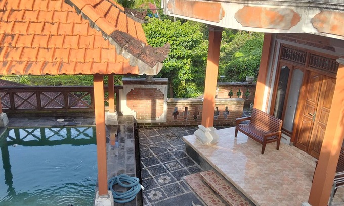 Kalibukbuk House | 3-bedroom house in North Bali with AC, WiFi and pool and views. Enjoy your stay!