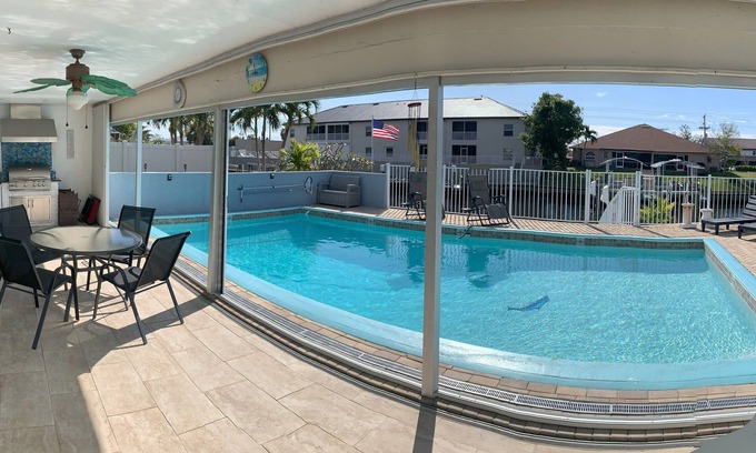 Eight Lakes House | 3-bedroom house in nice Cape Coral with AC, WiFi