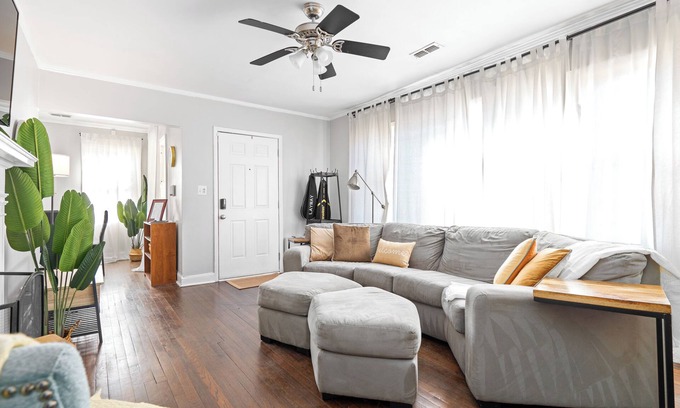 Sylvan Hills House | 3-bedroom house, Pet Friendly, 10 Minutes to EVERYTHING!