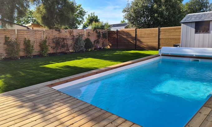 Brem Sur Mer House | 3 bedroom house, private pool, near beach