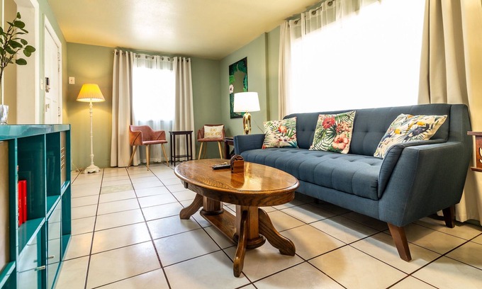 Tijuana House | 3 bedroom house w/parking in a central location!