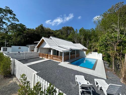 Ko Lanta Villa | 3 bedroom & loft pool villa copacolanta