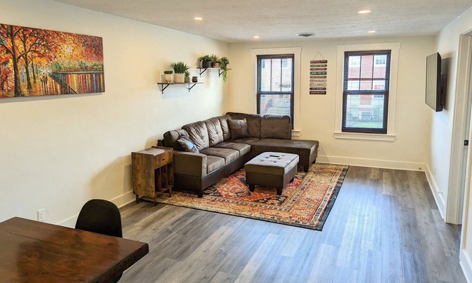 Delaware Apartment | 3 Bedroom Loft Right Downtown!