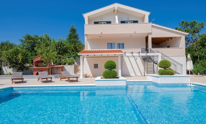 Zagvozd House | 3 bedroom lovely home in Zagvozd