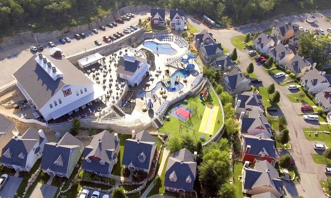 Branson Resort | 3 Bedroom, Luxury Cottage, Branson, Missouri 1973946