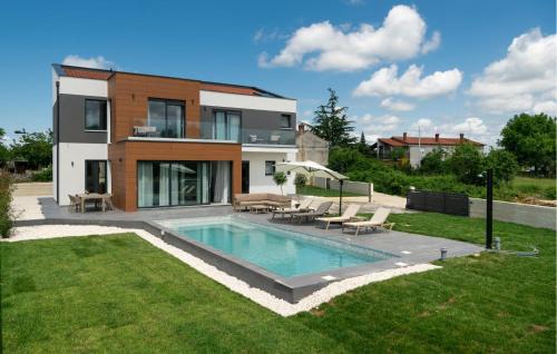 Orbanici House | 3 Bedroom Nice Home In Orbanici