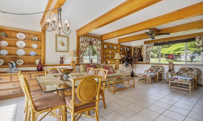 Naalehu House | 3 Bedroom Ocean View Home for 8 - Hale Kamaoa