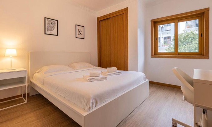 Paco De Arcos Apartment | 3 Bedroom Oeiras Wonder W/Balcony by LovelyStay