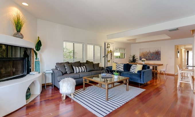 Marina Peninsula Condo | 3 Bedroom(OR 4 BDRM) Spacious Marina Del Rey Beach Getaway! Steps to the Beach