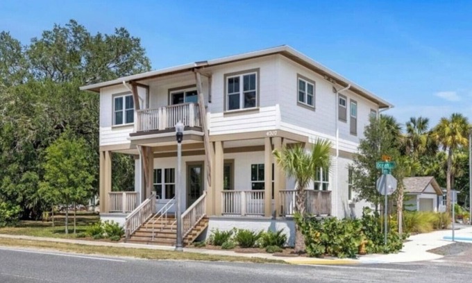 Mayport House | 3 bedroom overlooking the water