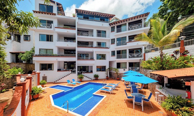 Romantic Zone Resort | 3-bedroom Penthouse in charming Puerto Vallarta