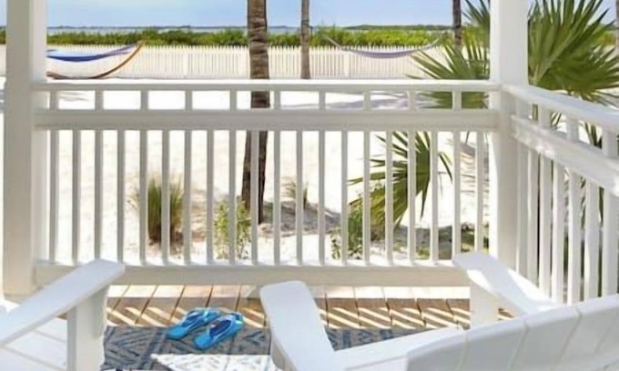Key West Resort | 3 bedroom Resort-Key West, Beach, Pool, Hot Tub