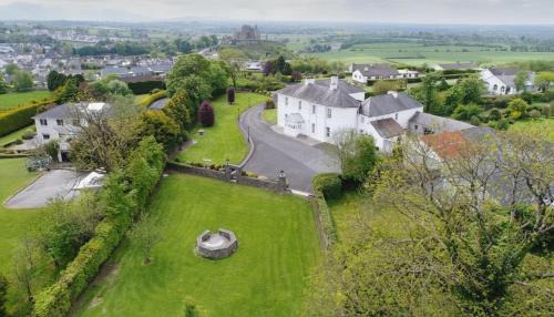 Cashel House | 3 Bedroom Retreat - Sleeps 6 - Pet Friendly