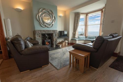 Rhyd-y-clafdy House | 3 bedroom - Sea View - Pet Friendly