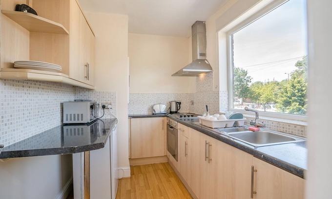 Cleedownton Apartment | 3 Bedroom Spacious Flat