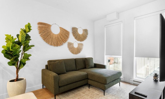 Plateau Mont Royal Apartment | 3 bedroom - Spacious New 3bdr in Habitat Plateau by Denstays