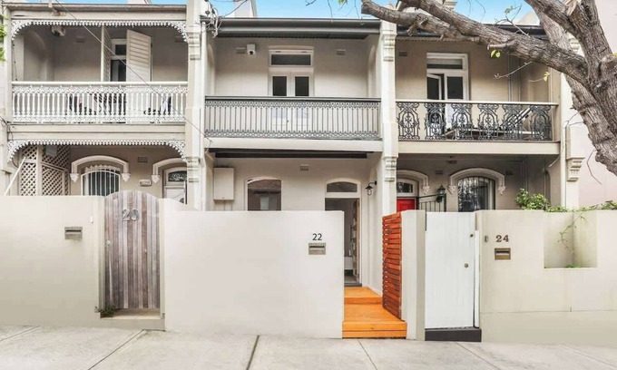 Bondi Junction House | 3 Bedroom Split level terrace at Bondi Junction