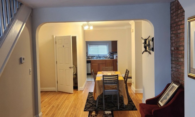 Downtown Baltimore House | 3-bedroom townhome in fantastic Baltimore with AC, WiFi.