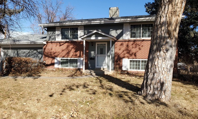 Lakewood House | 3-bedroom vacation home just 12 minutes from Empower Field at Mile High
