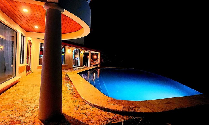 Hatillo 3 Villa | 3-bedroom villa in beautiful Hatillo with AC