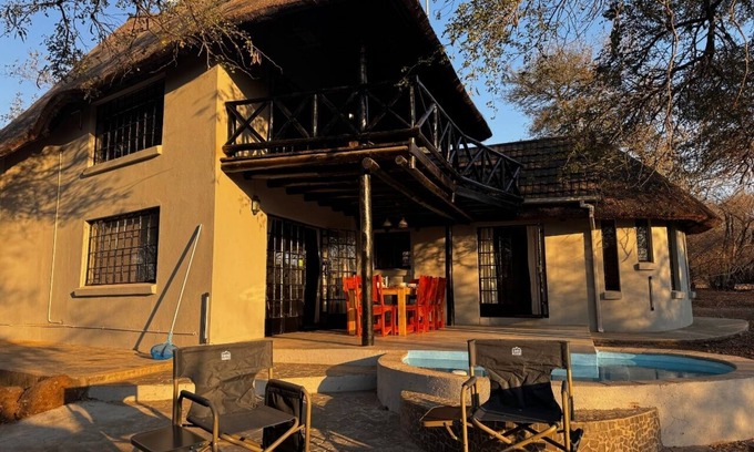 Marloth Park Villa | 3-bedroom villa in lovely Marloth Park with WiFi, AC
