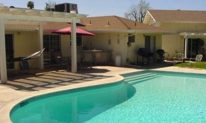East Hemet House | 3 BR/2 BA Hemet- Private Yard & Pool-1 Story-Clean & Comfort.
