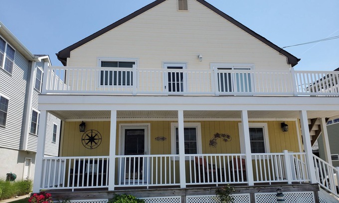 Wildwood Condo | 3 BR 2 Bath with yard and porch 1 Block to Harbor and 10 Min. Walk to Boardwalk