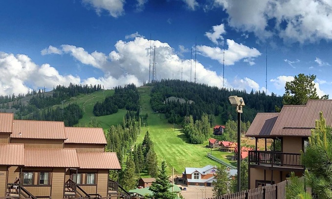 Lead Condo | 3 BR Condo in ruggedly beautiful area. Outdoor adventures await you!