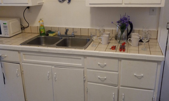 Westside Apartment | 3 br getaway suite currently unavailable