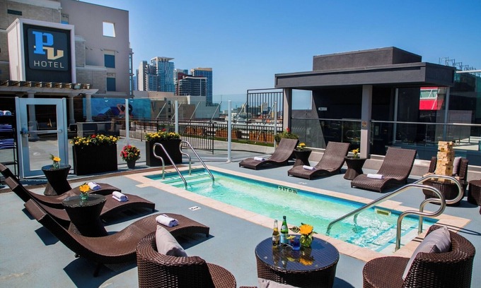 Little Italy Hotel | 3 Bright Modern Rooms Close to Zoo, Balboa Park and Downtown Attractions