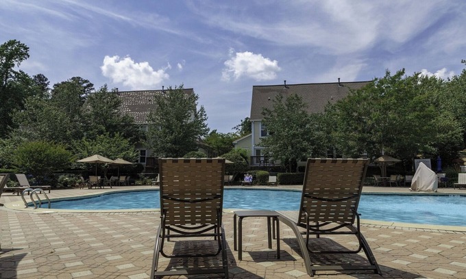 Lackey Resort | 3 Colonial-Style 2BR Townhomes Near Historic Sights & Area Dining