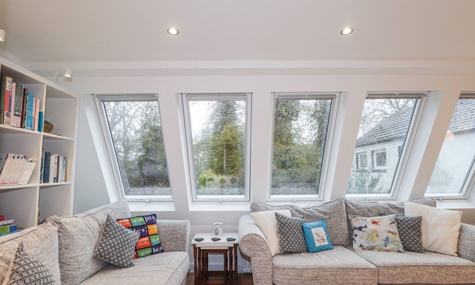 Glenmorangie Cottage | 3 DUNROBIN STREET, pet friendly, with a garden in Tain