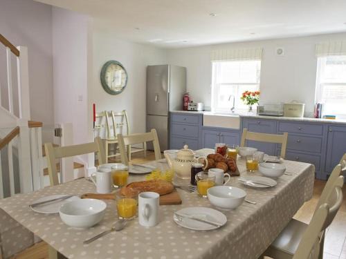 Salcombe House | 3 Eddystone Row