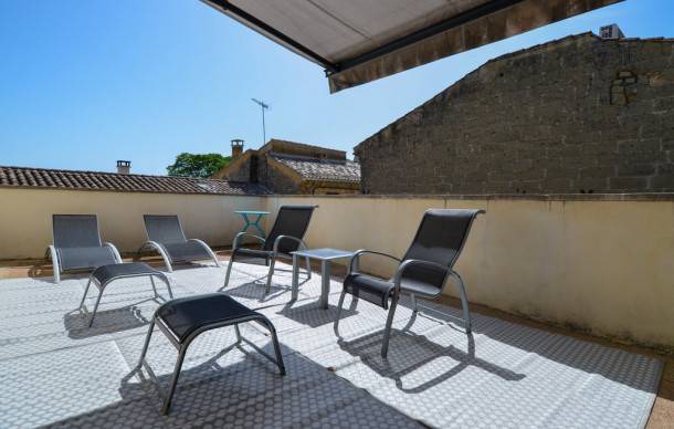 Saint-Quentin-la-Poterie House | 3 bedroom accommodation in Saint-Quentin-la-Poter