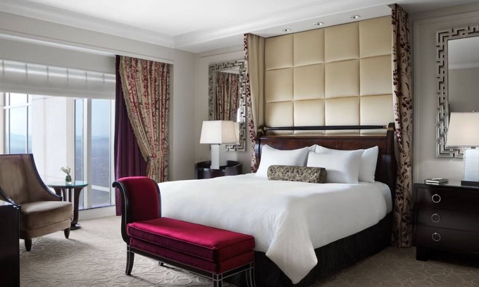 Las Vegas Hotel | 3 Grand One Bedroom King Suite at Palazzo